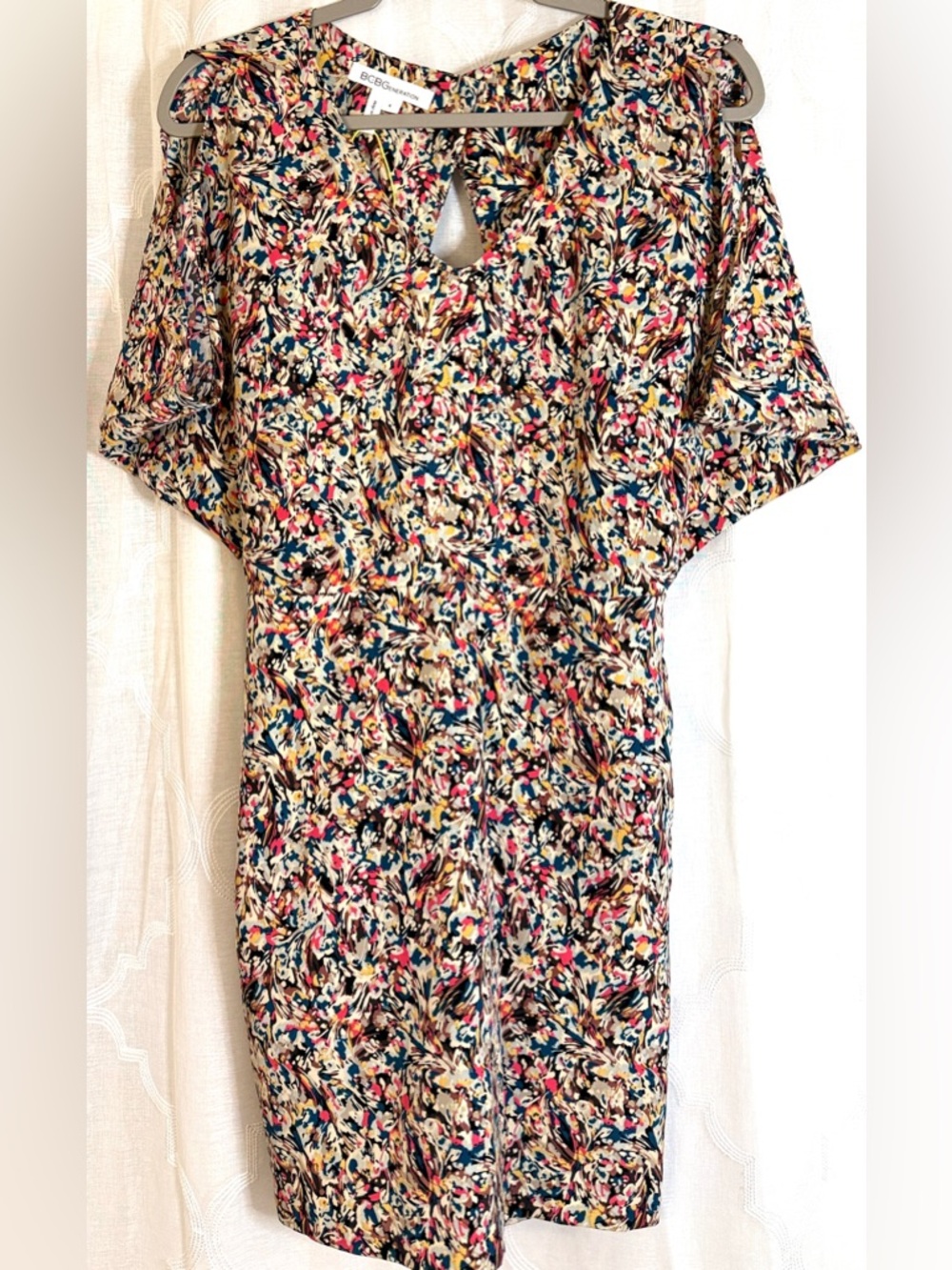 BCBG Generation Multicolor Floral Mini Dress | Keyhole Neck | Size 4